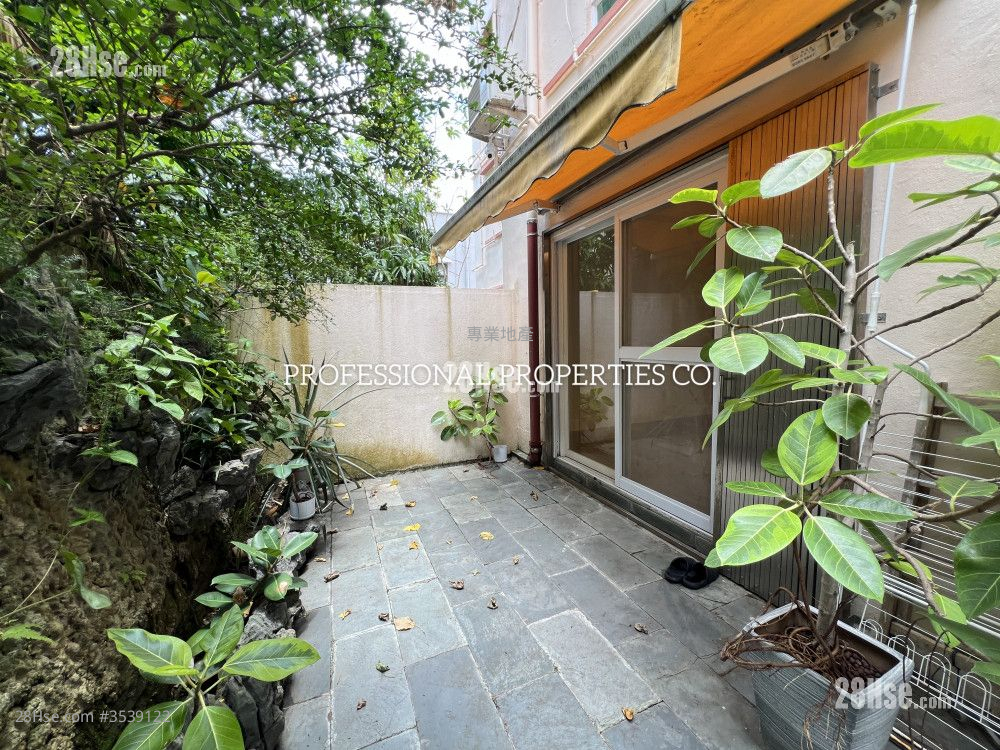Pine Gardens Rental 2 Bedrooms , 2 Bathrooms 1,152 ft² ( 107.0 m² )