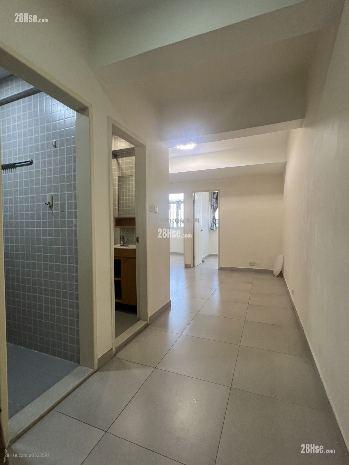 Tam Kung Mansion Rental 3 Bedrooms , 1 Bathroom 443 ft² ( 41.2 m² )