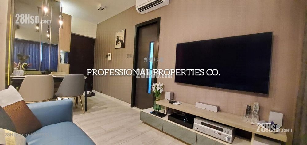 Centre Place Sell 2 Bedrooms , 1 Bathroom 474 ft² ( 44.0 m² )