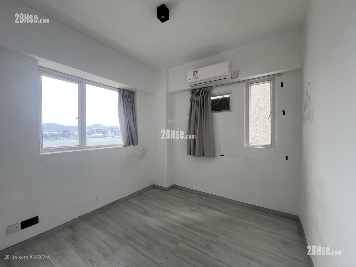 Hyde Centre Rental 2 Bedrooms , 1 Bathroom 450 ft² ( 41.8 m² )