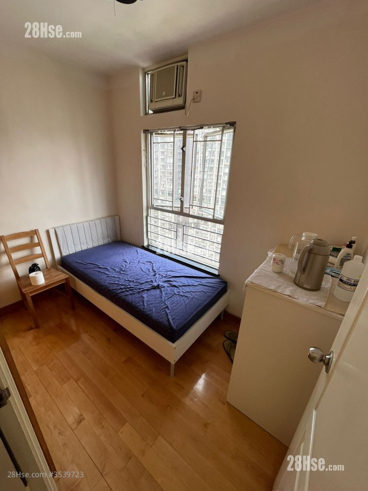 Ko Nga Court Rental 3 Bedrooms , 1 Bathroom 477 ft² ( 44.3 m² )