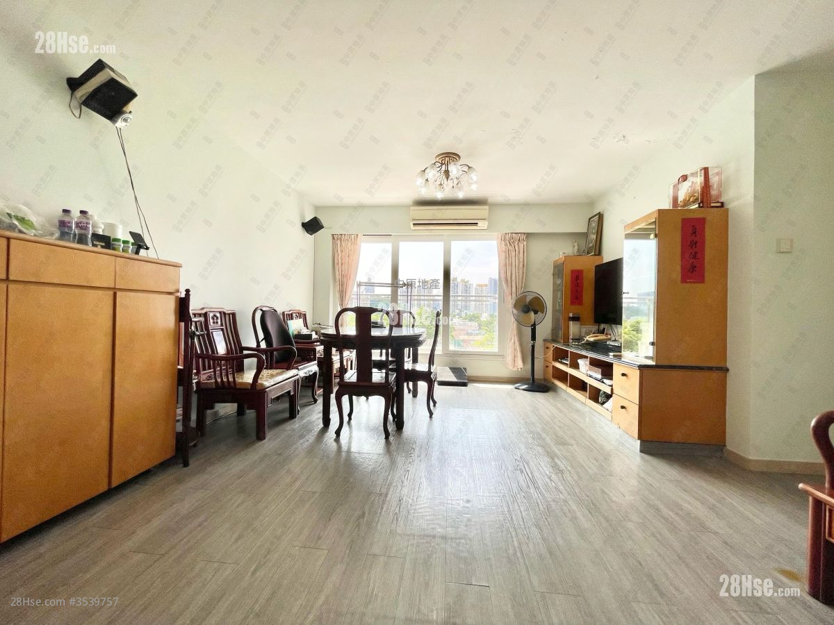 Village Gardens Sell 3 Bedrooms 759 ft² ( 70.5 m² )
