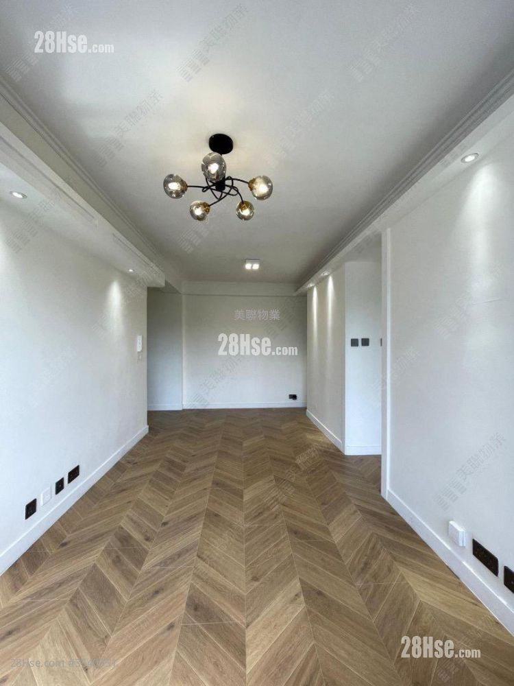 Scenic Garden Sell 2 Bedrooms , 1 Bathroom 492 ft² ( 45.7 m² )