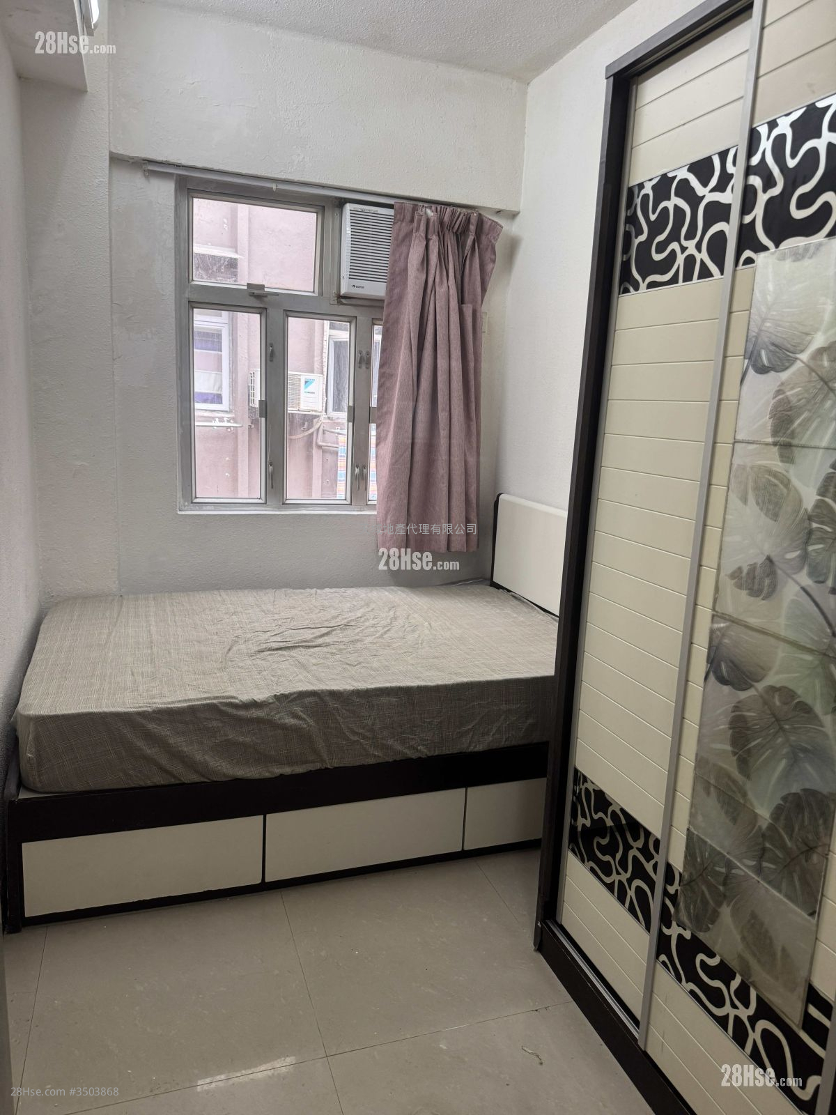 Companion Court Rental Studio , 1 Bathroom 180 ft² ( 16.7 m² )