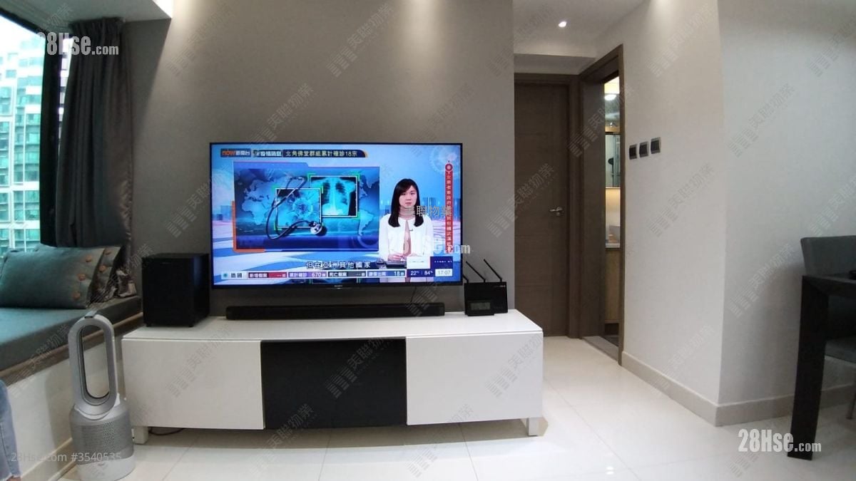 Dawning Views Sell 2 Bedrooms , 1 Bathroom 410 ft² ( 38.1 m² )