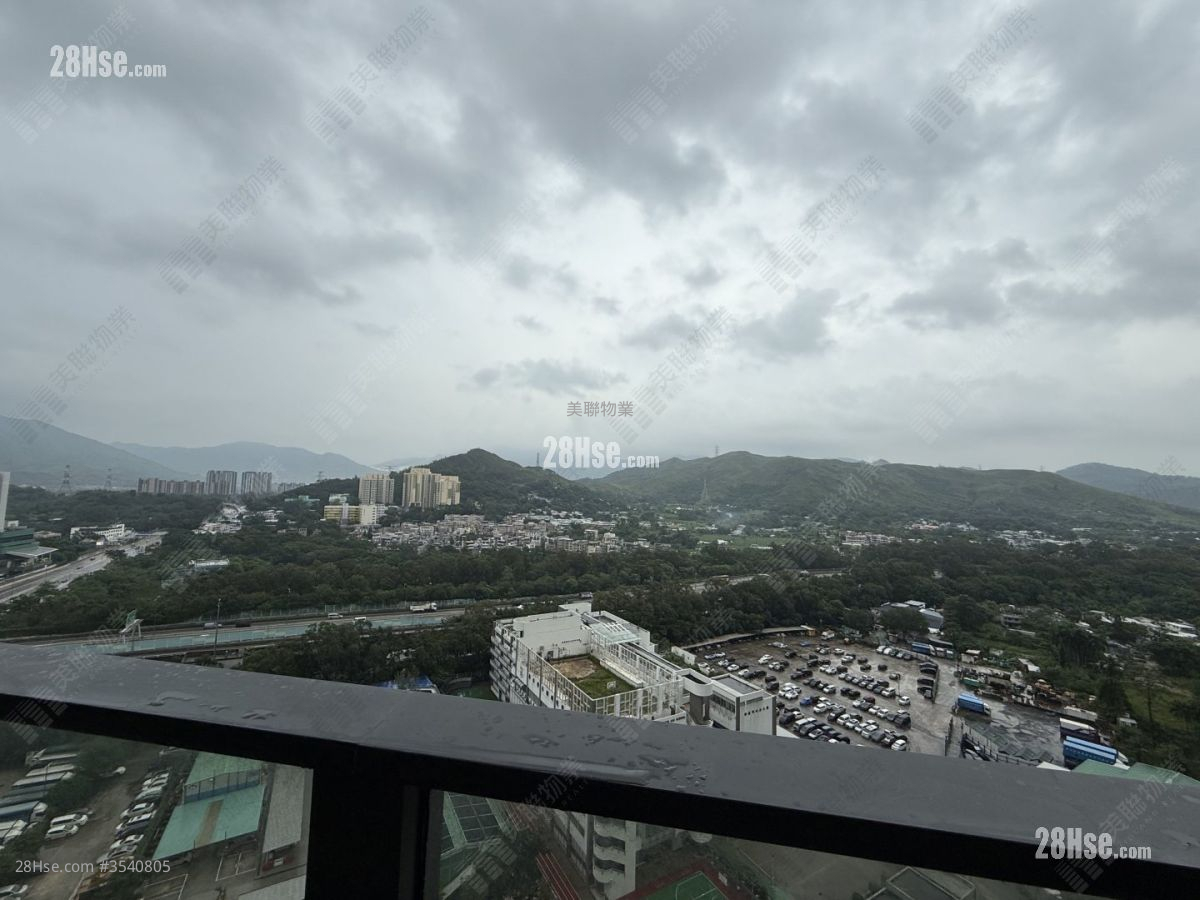 Yoho Midtown Rental 4 Bedrooms , 3 Bathrooms 988 ft² ( 91.8 m² )