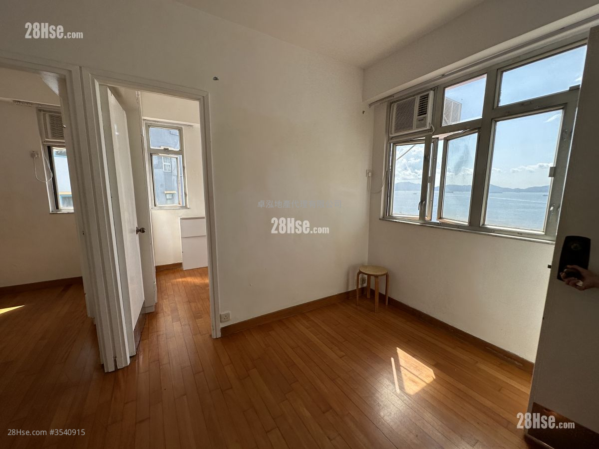 Bic Wah Court Rental 2 Bedrooms , 1 Bathroom 333 ft² ( 30.9 m² )