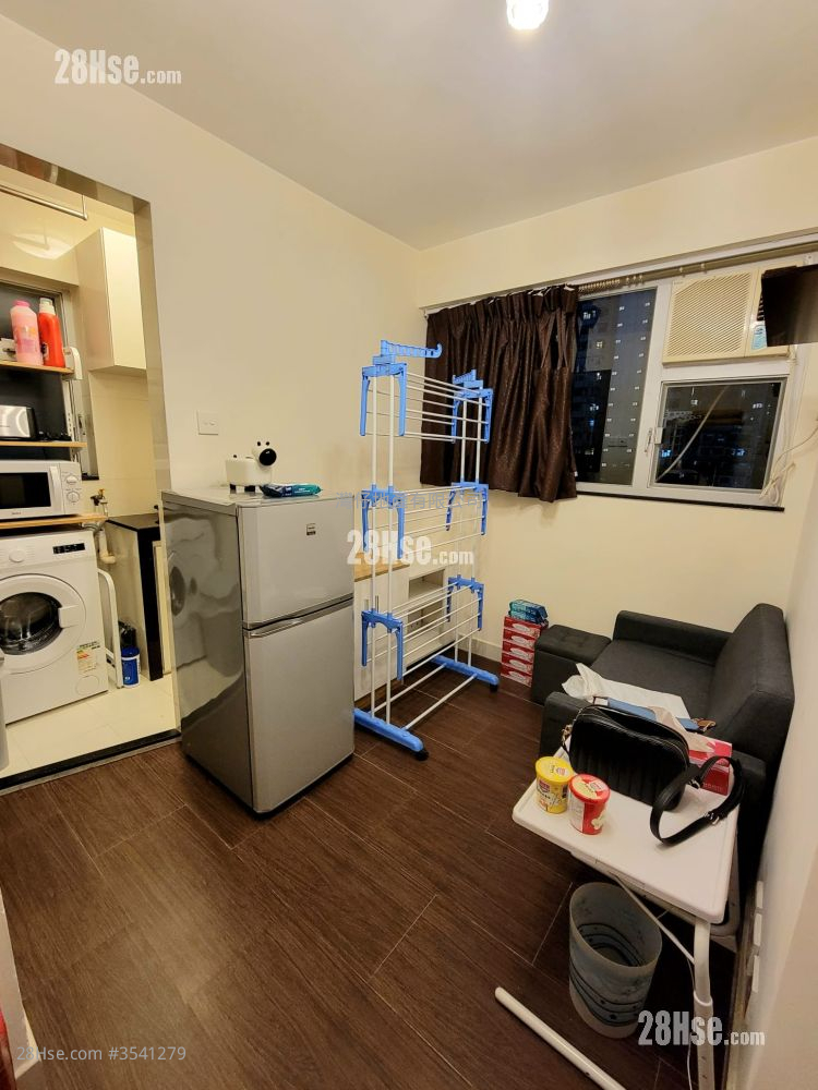 Yen May Building Rental 1 Bedroom , 1 Bathroom 207 ft² ( 19.2 m² )