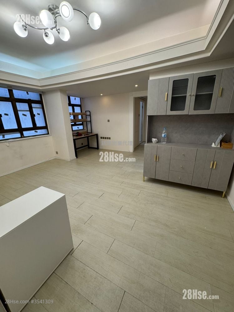 Kiu Wai Mansion Rental 3 Bedrooms , 1 Bathroom 631 ft² ( 58.6 m² )