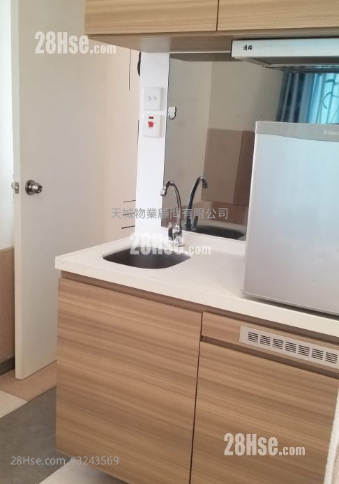 Hung Fai Building Rental Studio , 1 Bathroom 230 ft² ( 21.4 m² )