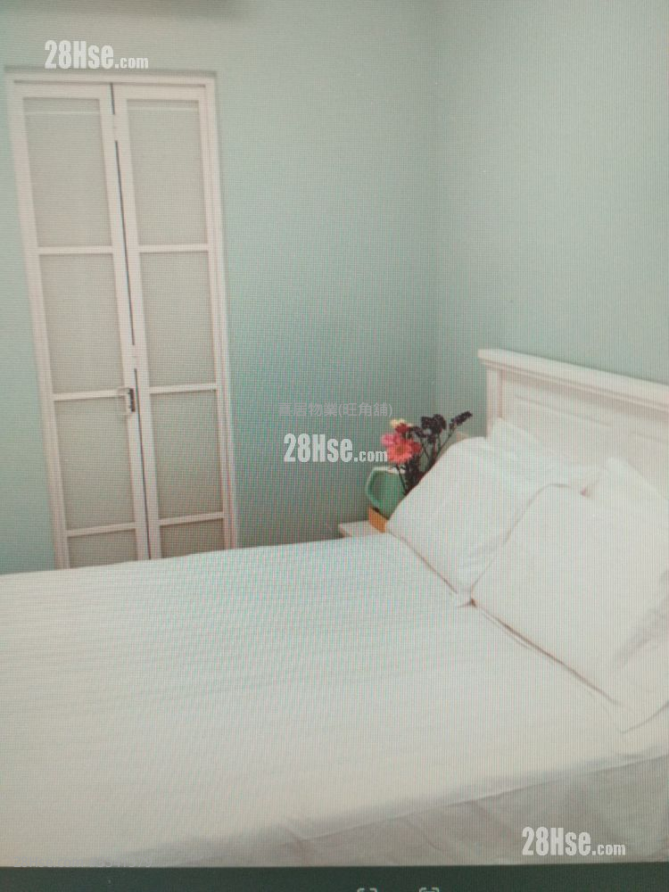 Hung Hay Building Sell 3 Bedrooms , 1 Bathroom 1,300 ft² ( 120.8 m² )