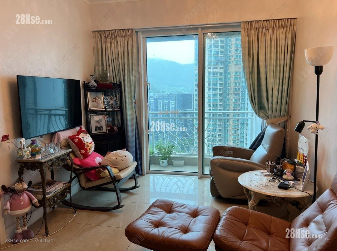 The Capitol Sell 3 Bedrooms , 2 Bathrooms 705 ft² ( 65.5 m² )