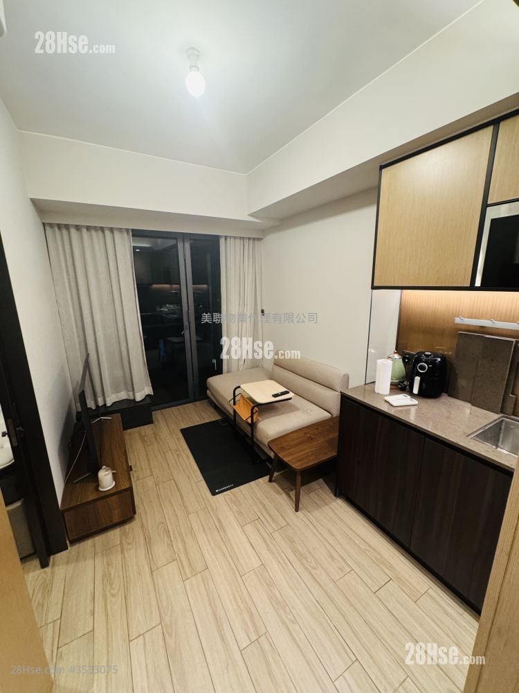 Cetus Square Mile Rental 1 Bedroom , 1 Bathroom 249 ft² ( 23.1 m² )