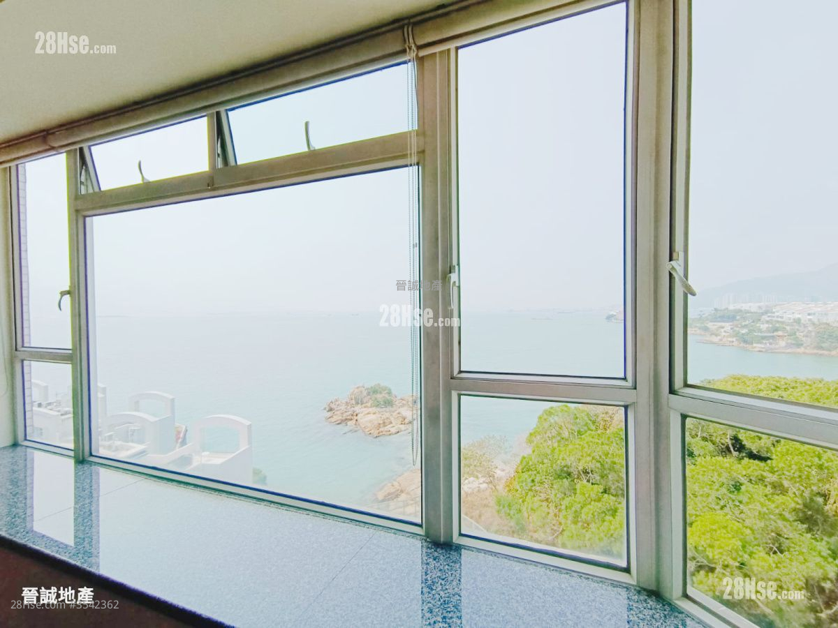 Aqua Blue Rental 4 Bedrooms , 2 Bathrooms 1,230 ft² ( 114.3 m² )