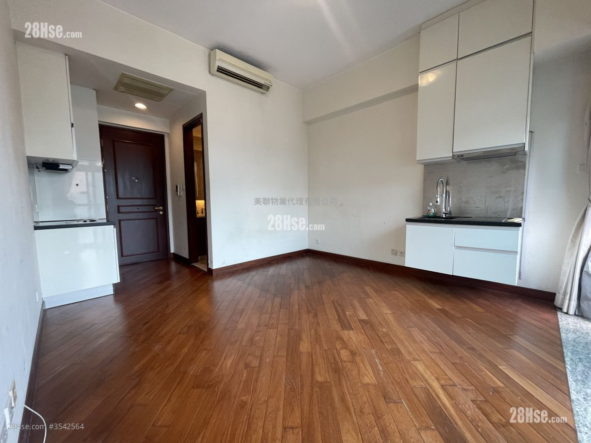 The Hermitage Rental 1 Bathroom 301 ft² ( 28.0 m² )