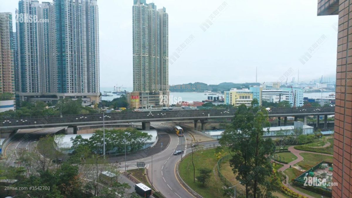 Harbour Green Sell 2 Bedrooms , 1 Bathroom 477 ft² ( 44.3 m² )