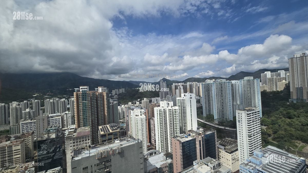 Indihome Sell 2 Bedrooms , 1 Bathroom 424 ft² ( 39.4 m² )