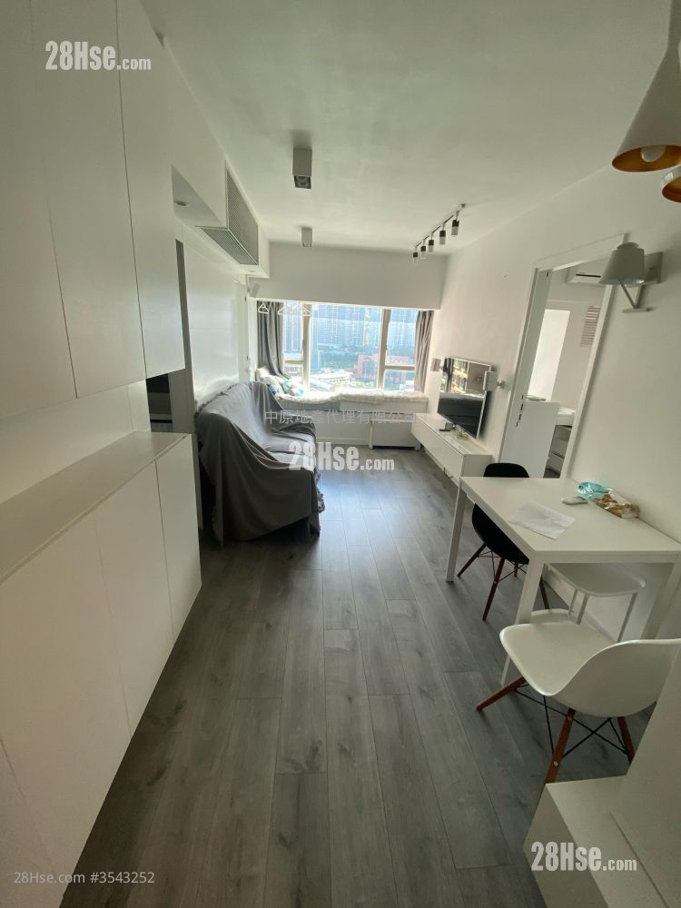 Park Central Sell 2 Bedrooms 406 ft² ( 37.7 m² )