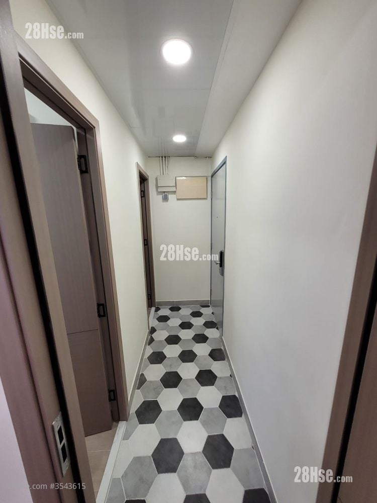 Causeway Tower Rental 120 ft² ( 11.1 m² )