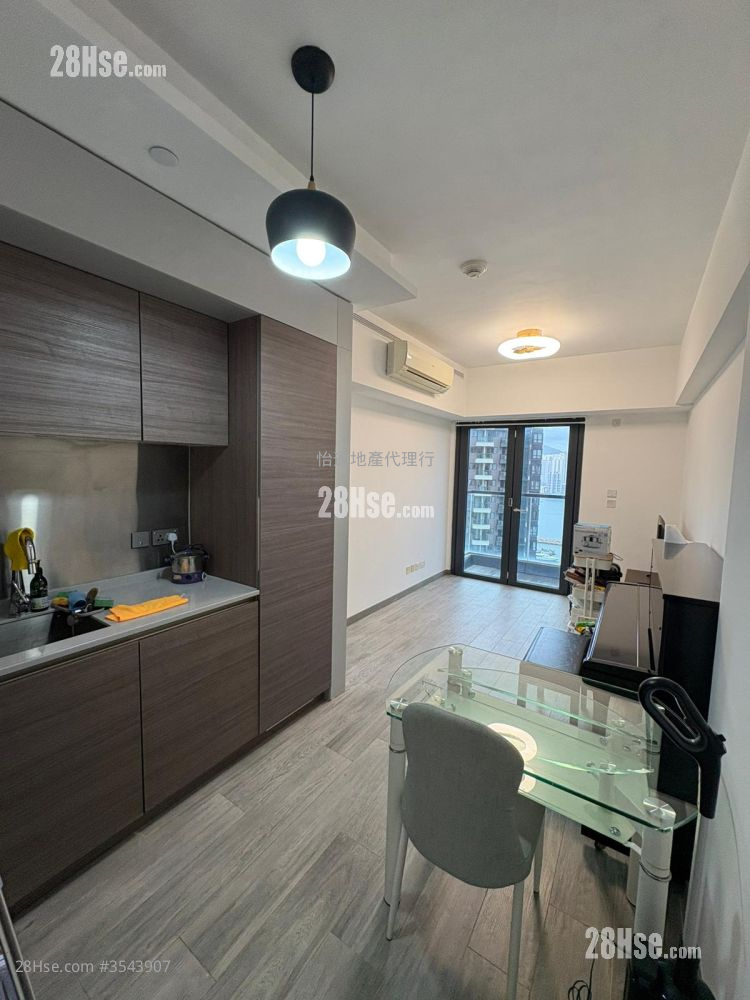 Le Riviera Rental 1 Bedroom , 1 Bathroom 434 ft² ( 40.3 m² )