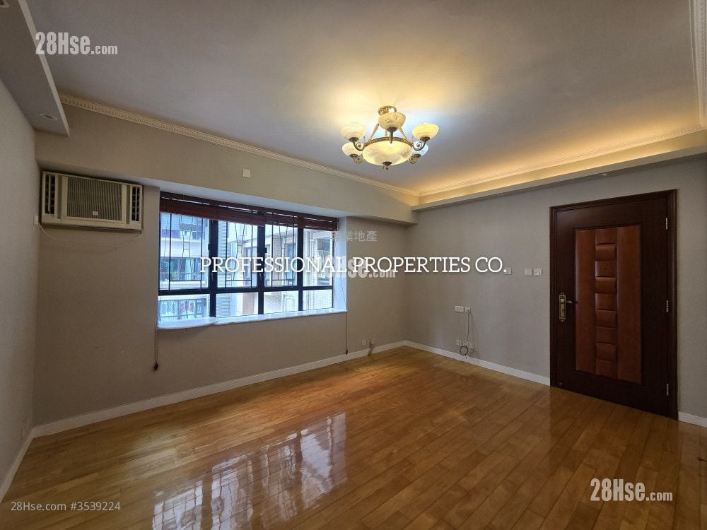 Robinson Heights Rental 3 Bedrooms , 2 Bathrooms 762 ft² ( 70.8 m² )