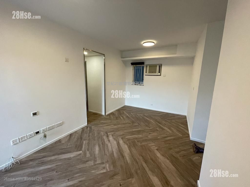 Yue Xiu Plaza Rental 3 Bedrooms , 1 Bathroom 566 ft² ( 52.6 m² )