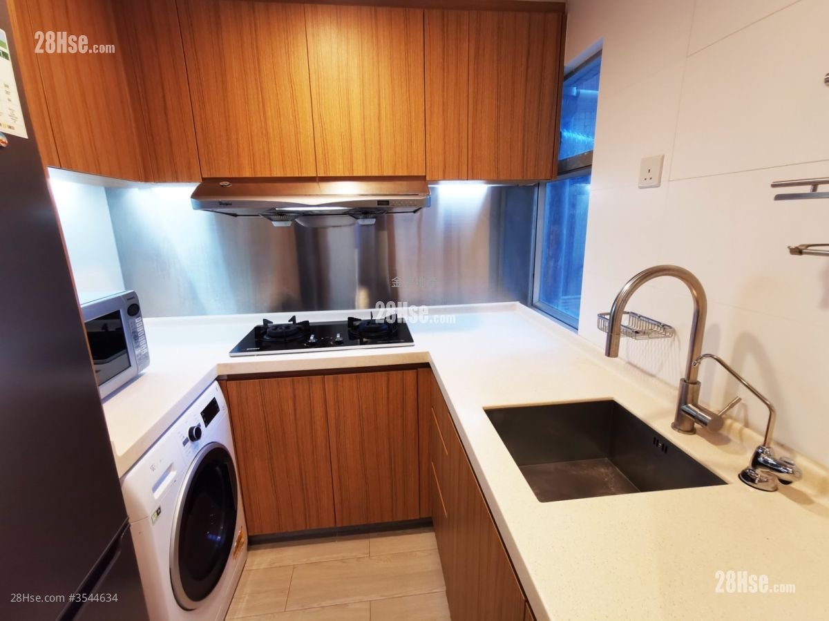 Malibu Garden Rental 2 Bedrooms 524 ft² ( 48.7 m² )