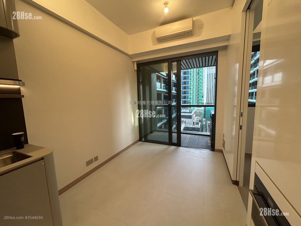 Baker Circle Greenwich Rental 1 Bedroom , 1 Bathroom 264 ft² ( 24.5 m² )