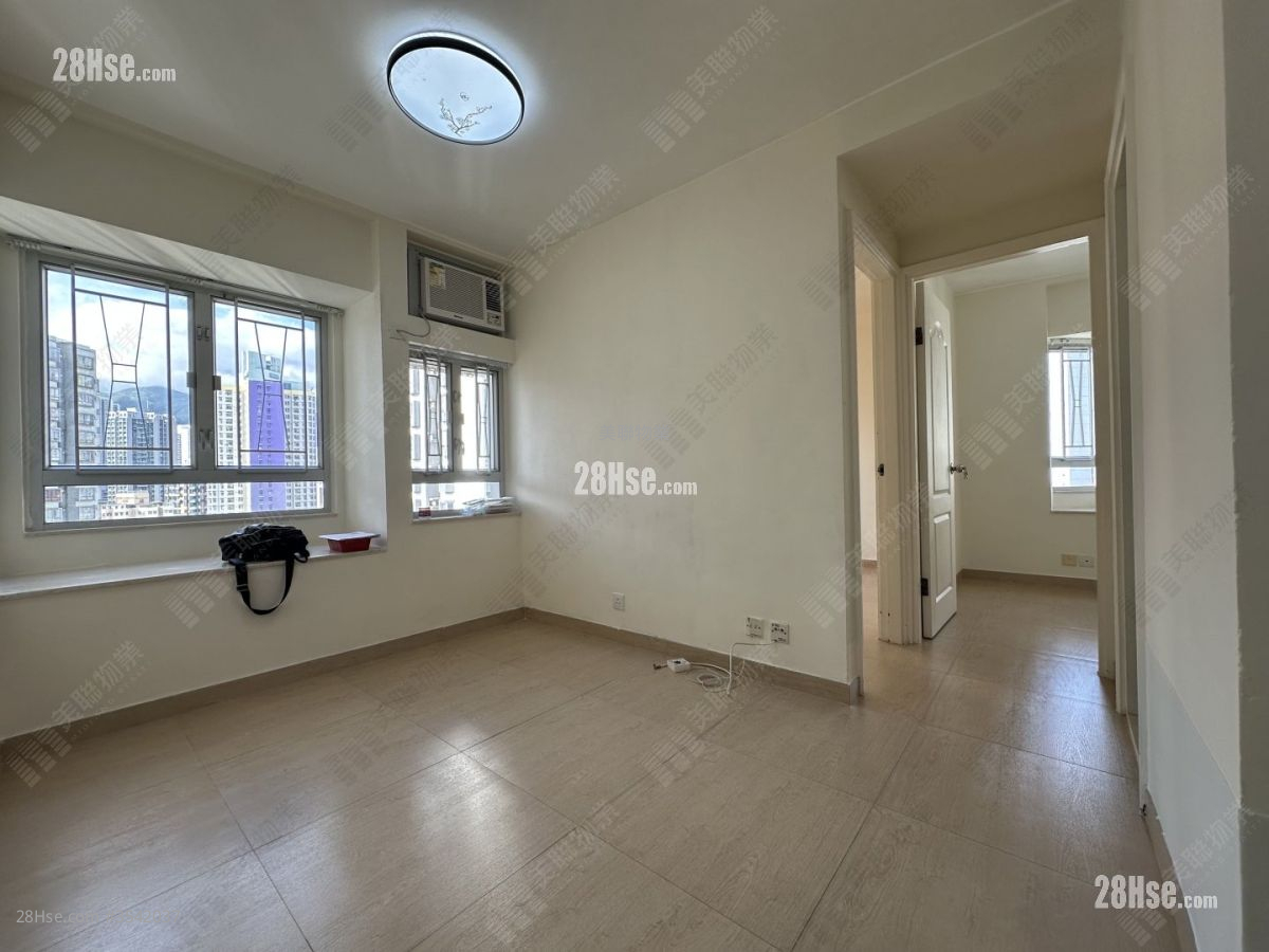 New Kwai Fong Gardens Rental 2 Bedrooms , 1 Bathroom 408 ft² ( 37.9 m² )
