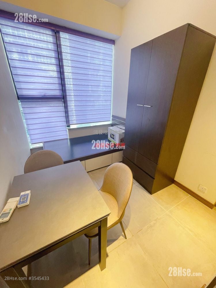 Ava61 Sell Studio , 1 Bathroom 150 ft² ( 13.9 m² )