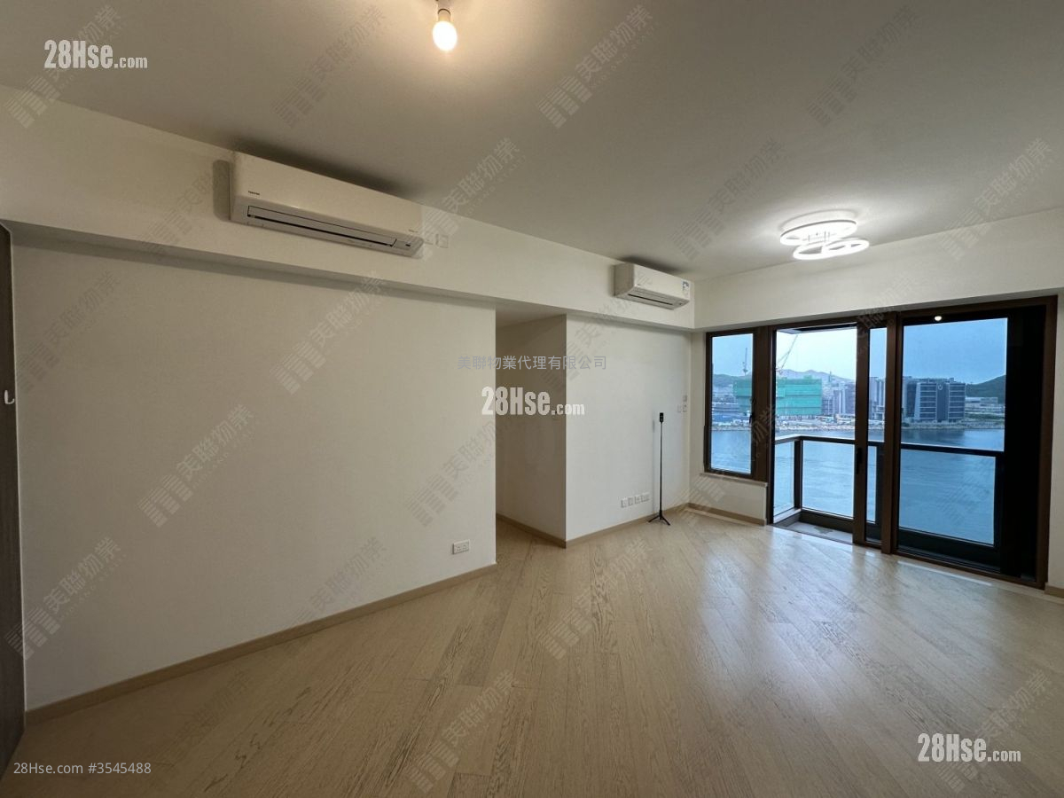 Lp10 Rental 879 ft² ( 81.7 m² )