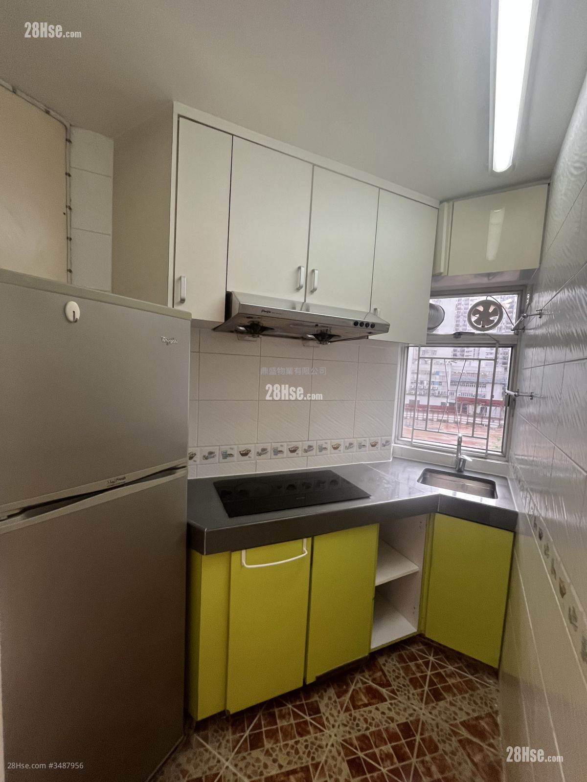 Kornhill Garden Rental 2 Bedrooms , 1 Bathroom 484 ft² ( 45.0 m² )