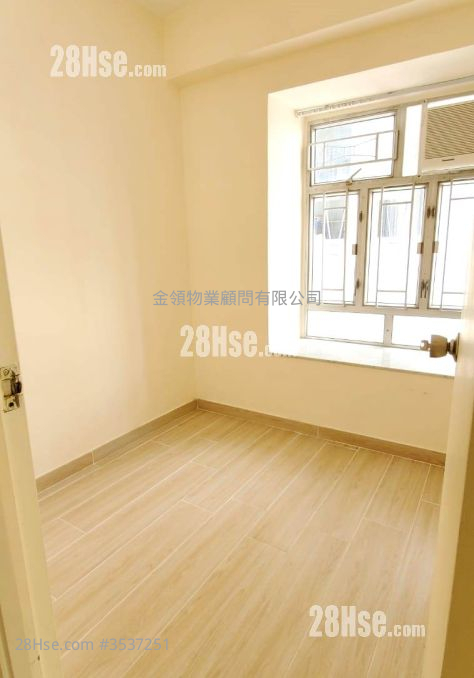 Grandview Garden Sell 3 Bedrooms , 1 Bathroom 449 ft² ( 41.7 m² )