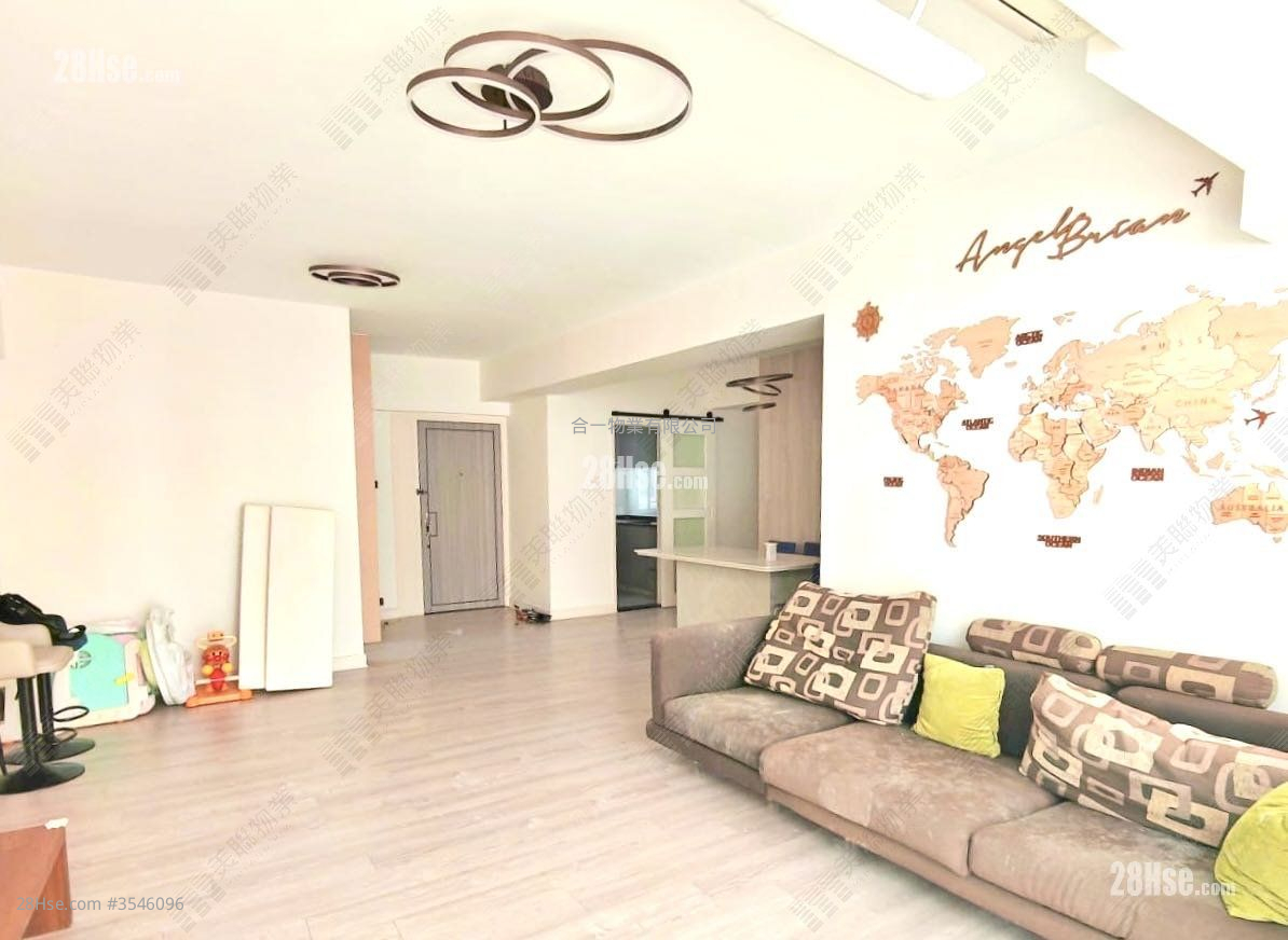 Jade Court Sell 3 Bedrooms , 2 Bathrooms 1,033 ft² ( 96.0 m² )