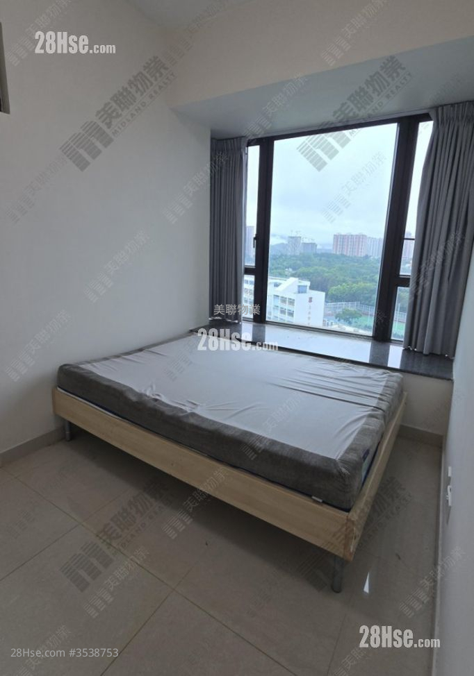 8 Royal Green Rental 2 Bedrooms , 1 Bathroom 464 ft² ( 43.1 m² )