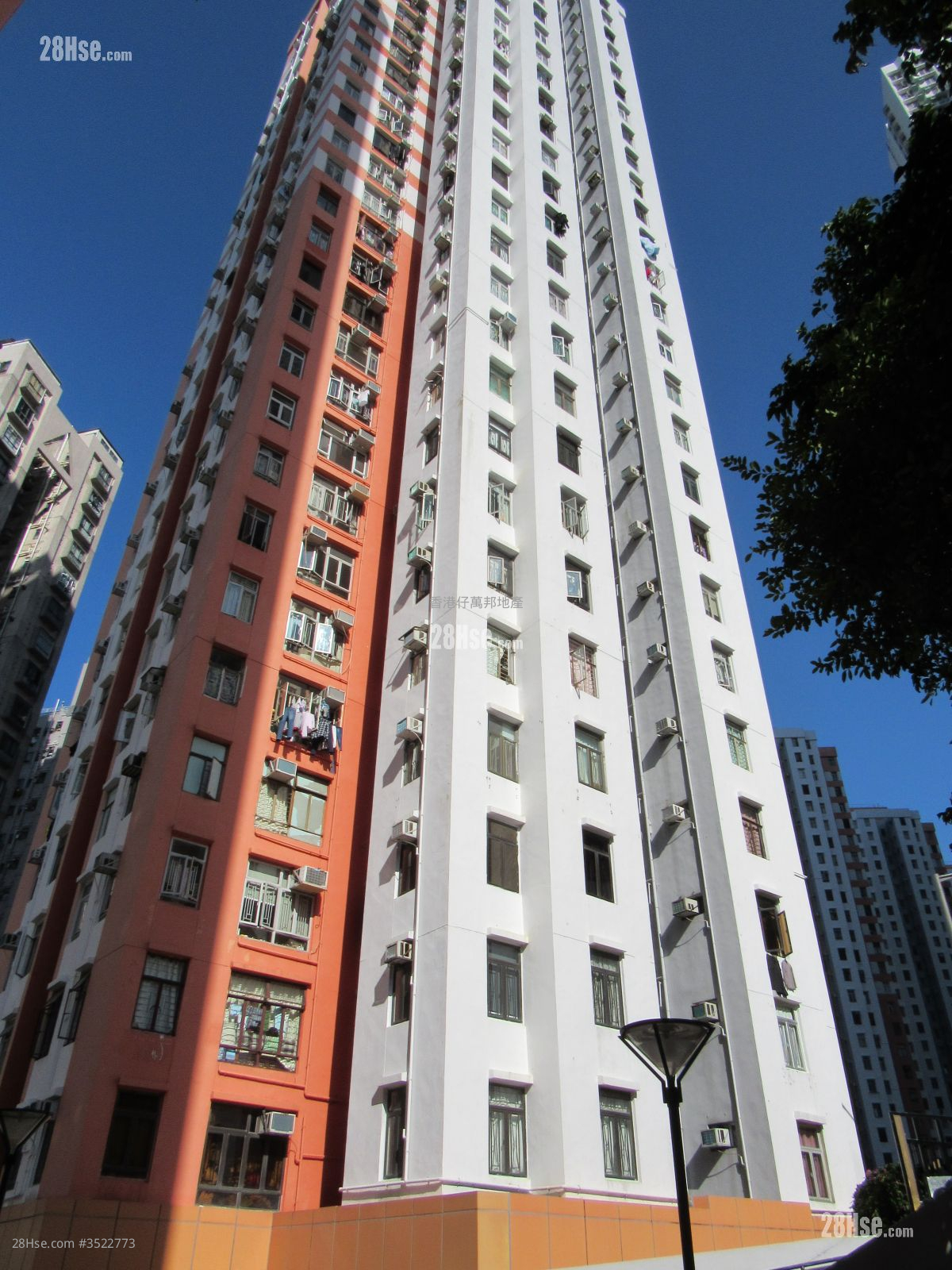 Yue Fai Court Rental 2 Bedrooms 384 ft² ( 35.7 m² )