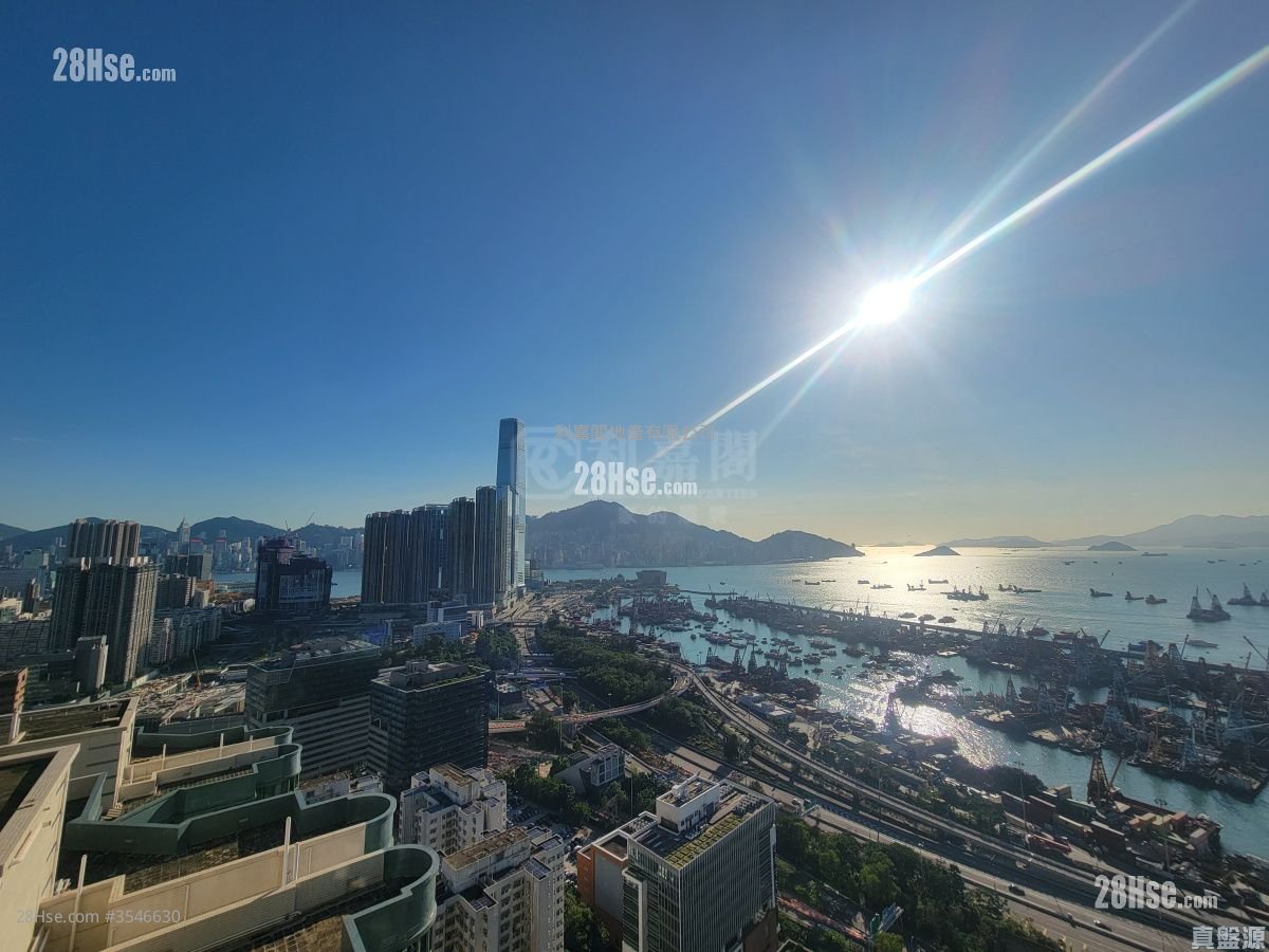 Park Avenue Rental 5+ Bedrooms 1,777 ft² ( 165.1 m² )