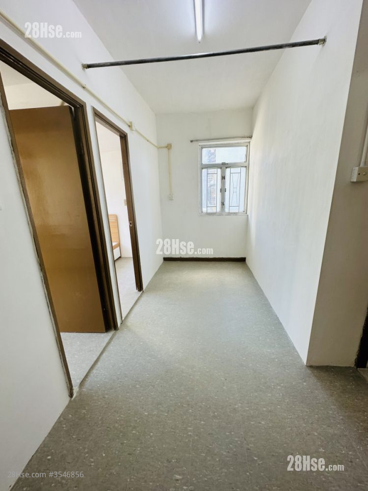 15A Saigon Street Rental 2 Bedrooms , 1 Bathroom 300 ft² ( 27.9 m² )
