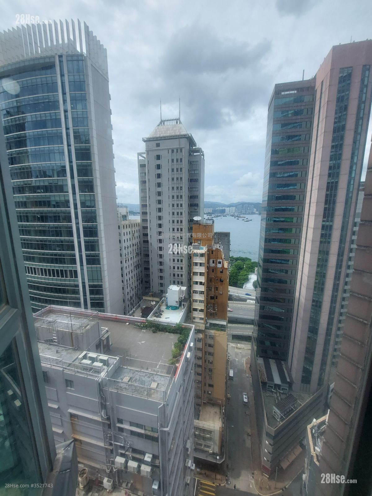 Queen's Terrace Sell 3 Bedrooms , 1 Bathroom 518 ft² ( 48.1 m² )