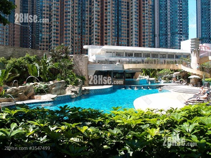 Aquamarine Sell 2 Bedrooms 494 ft² ( 45.9 m² )