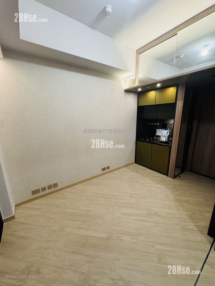 Gateway Square Mile Rental 1 Bedroom , 1 Bathroom 268 ft² ( 24.9 m² )
