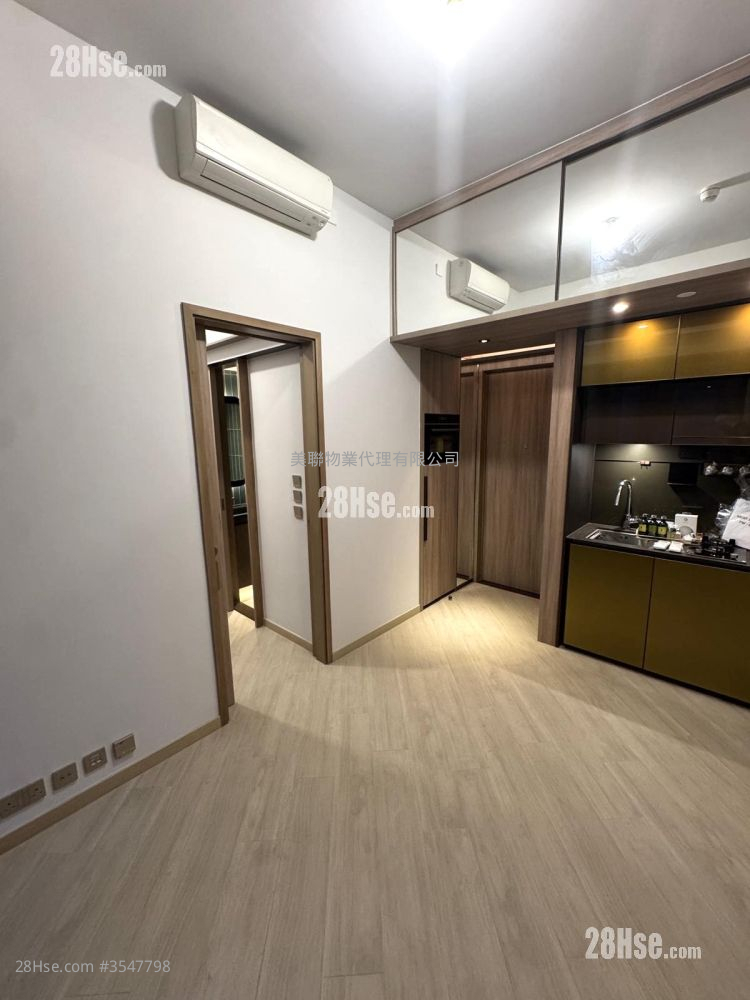 Gateway Square Mile Rental 1 Bedroom , 1 Bathroom 259 ft² ( 24.1 m² )