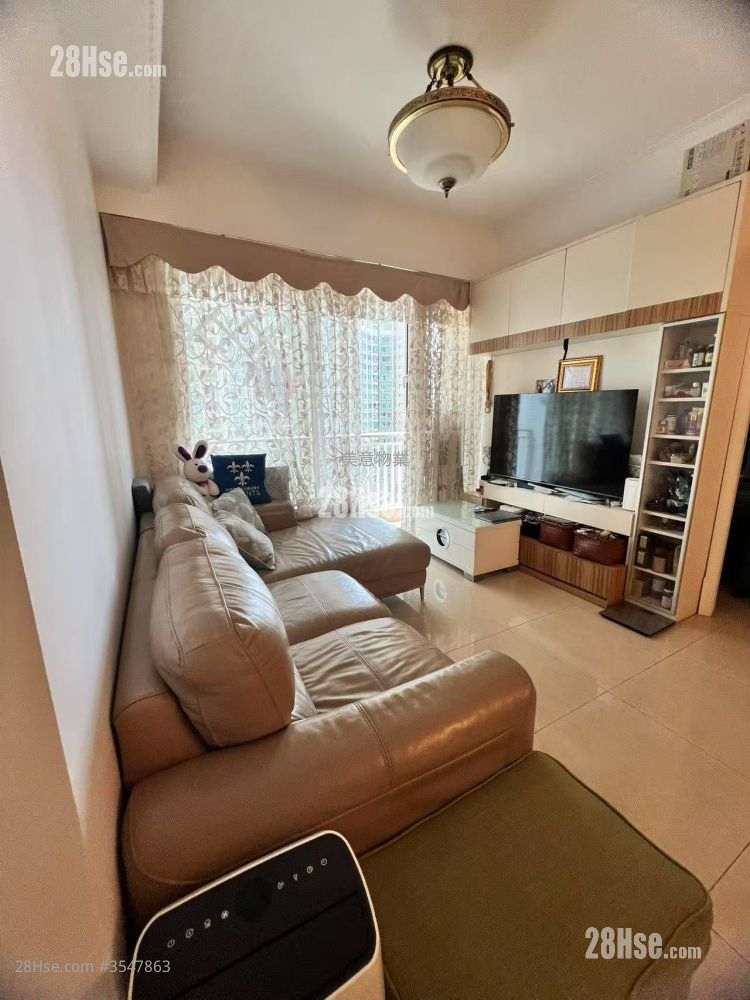 The Capitol Rental 3 Bedrooms , 2 Bathrooms 721 ft² ( 67.0 m² )