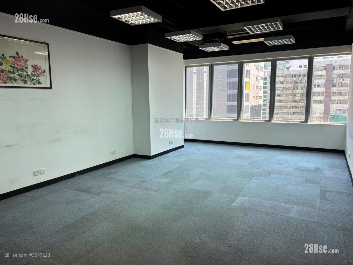One Midtown Rental Studio 520 ft² ( 48.3 m² )