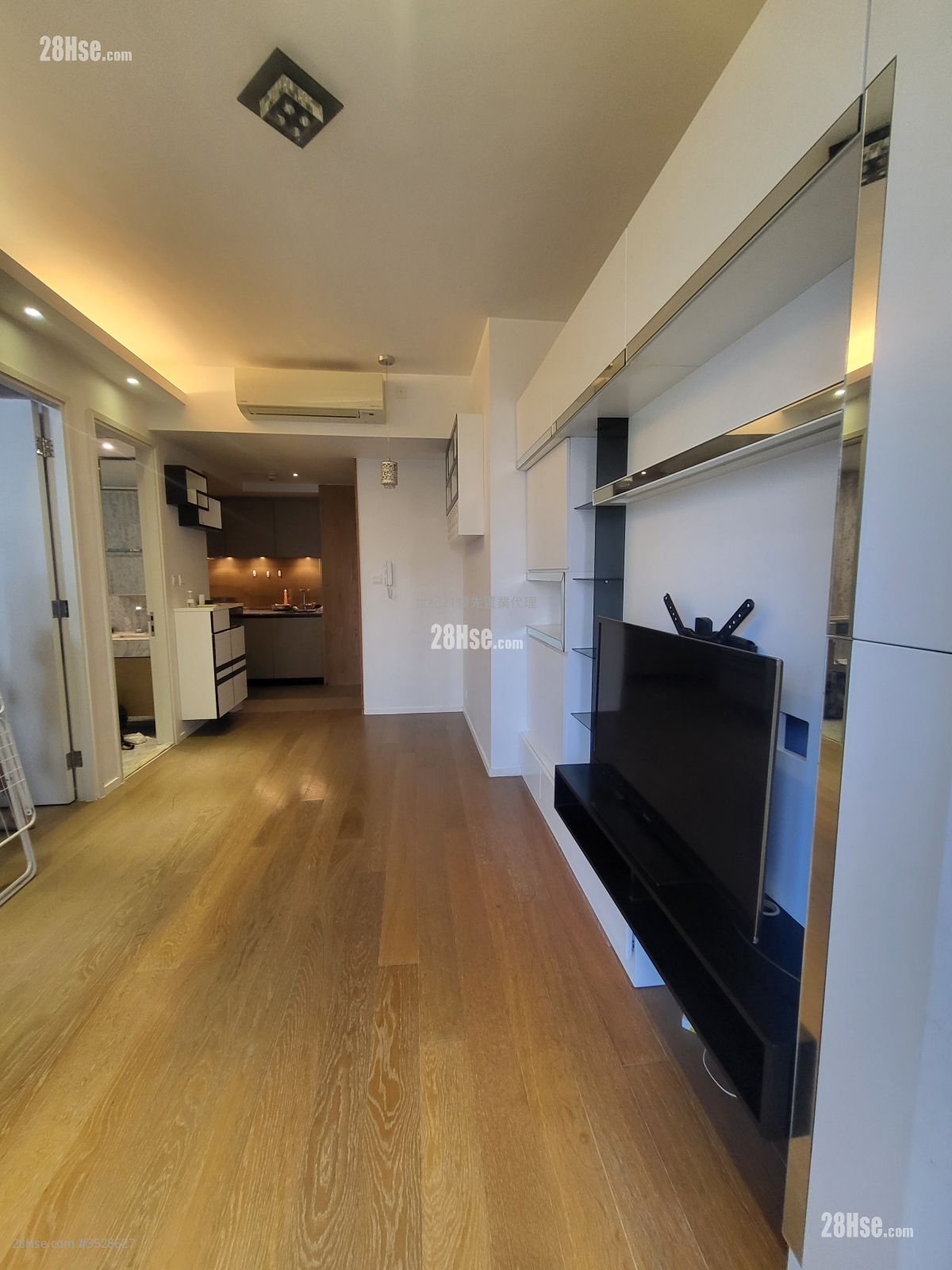 Homantin Hillside Rental 1 Bedroom , 1 Bathroom 384 ft² ( 35.7 m² )