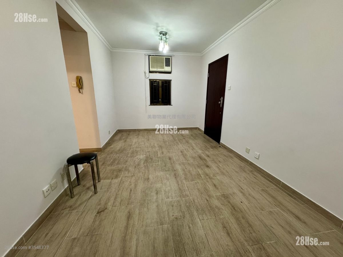 Luk Yeung Sun Chuen Rental 2 Bedrooms , 1 Bathroom 451 ft² ( 41.9 m² )