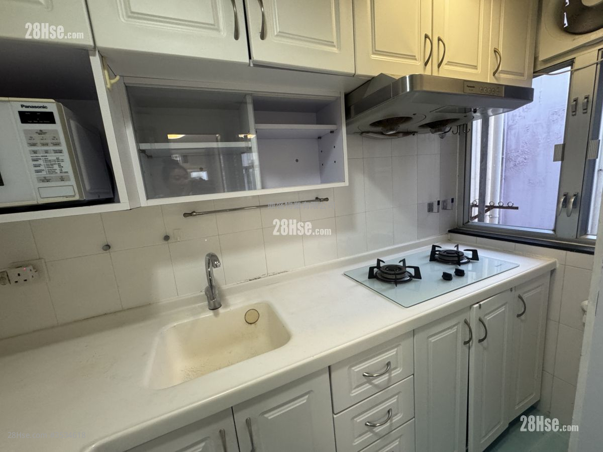 Bedford Gardens Rental 2 Bedrooms , 1 Bathroom 409 ft² ( 38.0 m² )