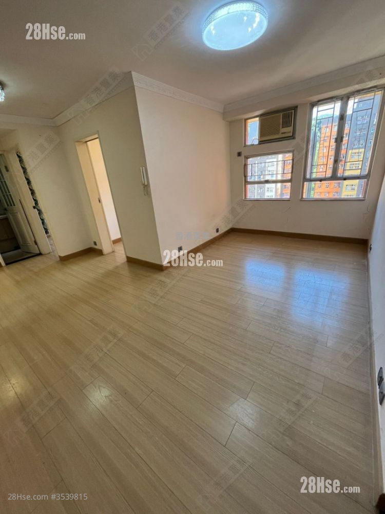Lok Nga Court Rental 2 Bedrooms , 1 Bathroom 483 ft² ( 44.9 m² )