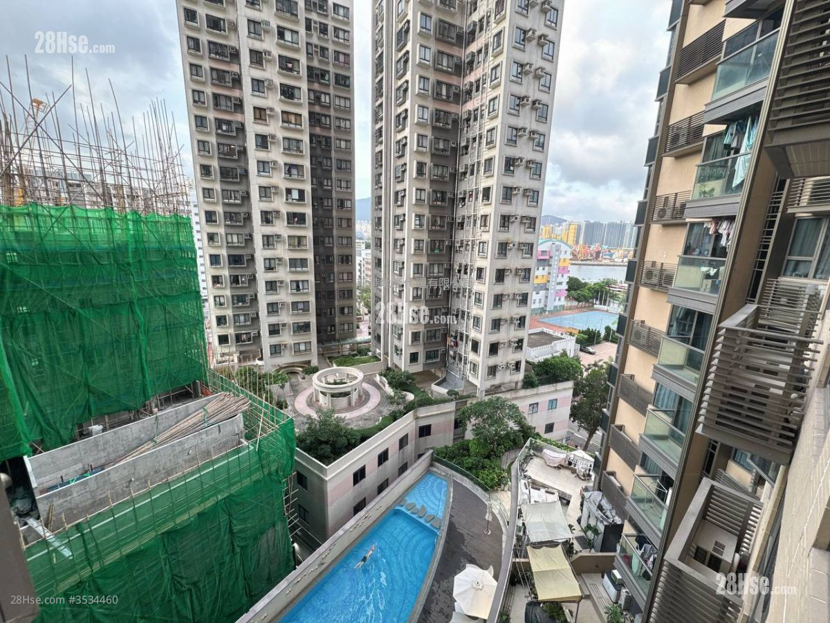 Upper East Sell Studio , 1 Bathroom 197 ft² ( 18.3 m² )