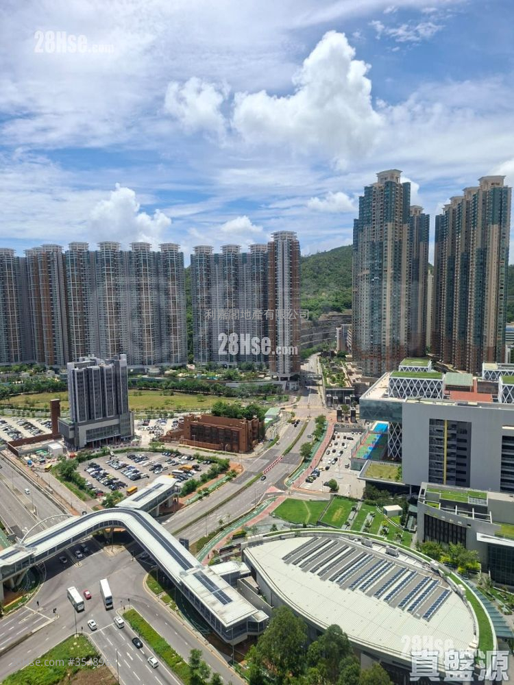 Park Central Sell 2 Bedrooms , 1 Bathroom 406 ft² ( 37.7 m² )